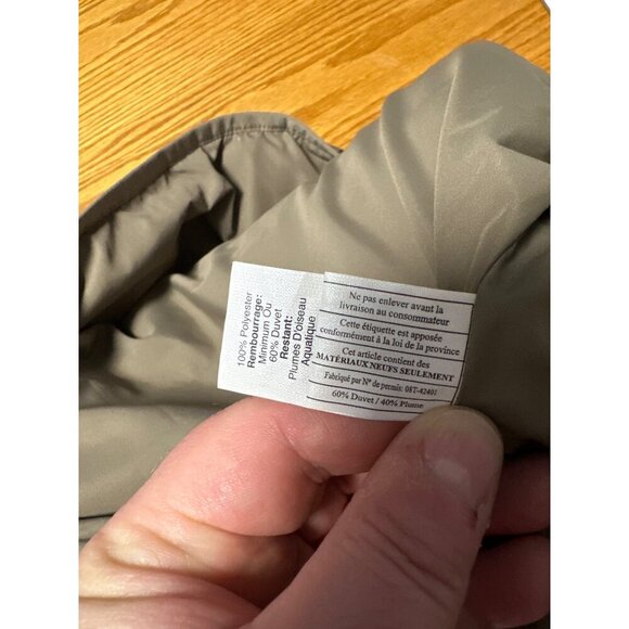 J Crew Women’s Camo Quilted Down Filled Vest Size XS - Picture 9 of 10